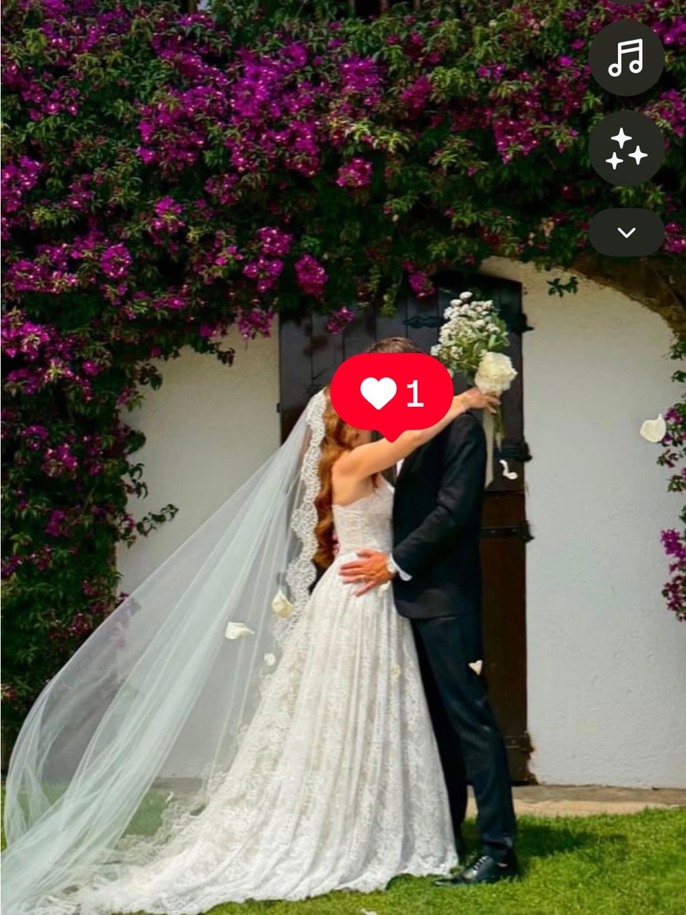Aditi veil (Long) hand crafted out of Colorado USA from Sara Gabriel (ivory)